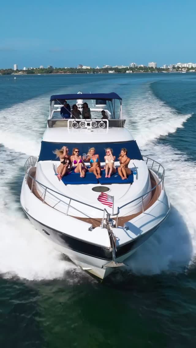 A picture-perfect Miami birthday in full swing for @JocelynBinder — cruising on an 80’ Sunseeker. Where would you go in Miami with your yacht?📲 Download the YachtWorld app to find your dream vessel today. #Yachtworld @yachtworkx #Yacht #boat #Yachtlife #Miami #miamilife #miamilifestyle #Yacht