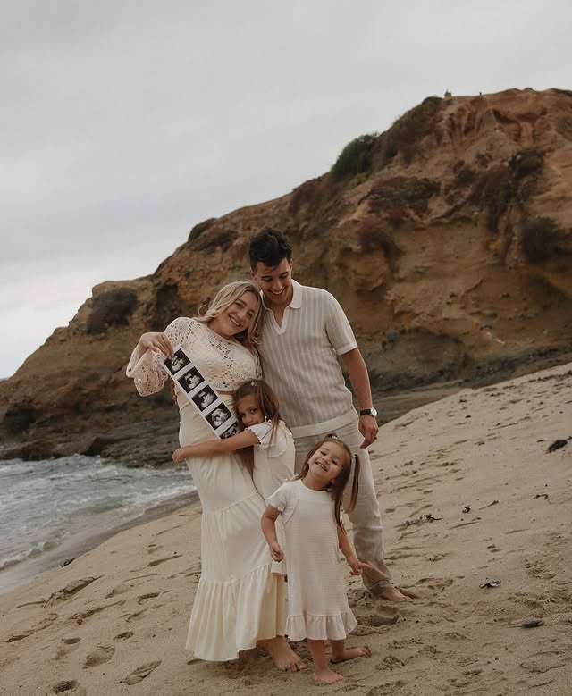 THANK YOU JESUS FOR THIS RAINBOW BABY!!!✨ “Let us hold fast the confession of our hope without wavering, for he who promised is faithful.” -Hebrews 10:23 What a gift from above our little rainbow baby is!👼🏼 God is so good🤍 I know how bittersweet pregnancy announcements can be for some people.. you’re so happy someone is getting their prayer answered but you’re also confused why yours isn’t being answered yet. Let this be your reminder God is still working and hears you even if it’s not the timeframe you hoped it would be. Don’t lose hope! Your rainbow is just around the corner!!🌈 by @yeahitsema