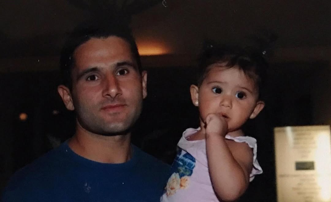 Fikrim derya deniz fikrim ;geri getirir seni.İyi ki doğdun yakışıklım.Tam şimdi adına derin bir nefes alıyorum ve inan bana öyle yerine yaşıyorum ki.🤍