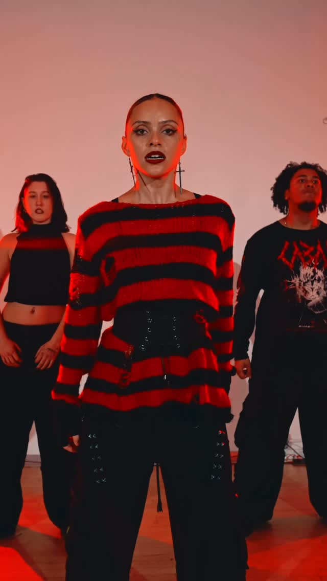 Counting Worms Part 2 🗡️To everyone who came to class and raged. so exhilarating & strong!!!! Grateful to exchange and watch you all burst with magic. Music @knockedloosehc 🩸Choreography: @kylabullingsShot by: @twincitytvDancing with: @kenny.curls + @courttconroy by @kylabullings