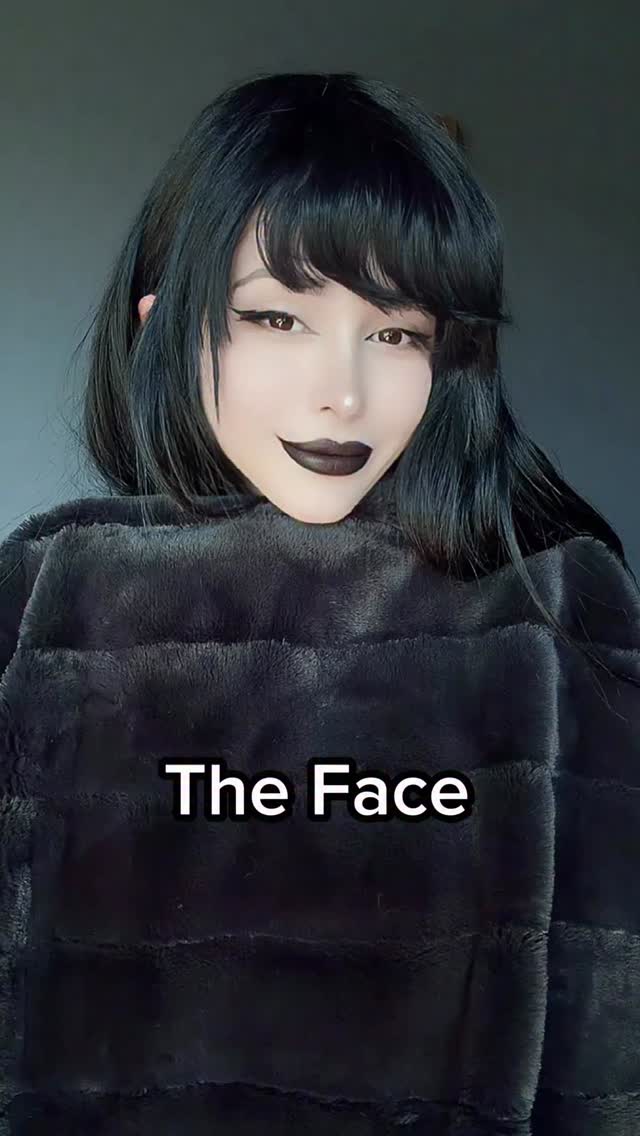 Did your brain compute? Beep boop#gothgirl #goth #alt #gothic #trend by @pinkchyuwu