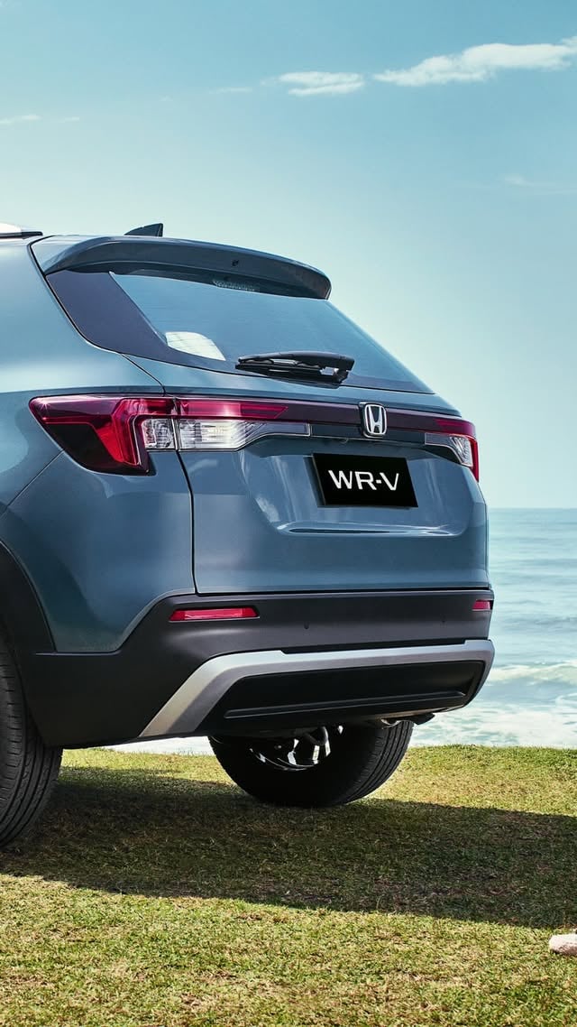 Chegou o SUV para você escapar da rotina. WR-V. Incrível do começo ao fim de semana. 🌴☀️ #WRV2026 #FDSdeSerie #HeyHoLetsGo #LançamentoWRV2026 #WRV by @hondaautosbr