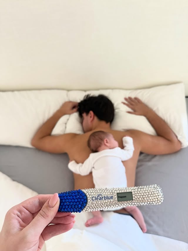 One moment you’re taking a pregnancy test and the next the baby is here🩵Until you’re a parent I’m convinced you don’t understand the saying “time flies” not truly. Once you have children time flies right in front of your face.. maybe it’s because your trying to grasp for more time as you do they are changing and growing. Don’t get me wrong it’s a blessing. Some don’t get to see their children grow and I remind myself that when I get sad about how fast time goes😭 The 39 weeks she took to arrive seemed to go so slow at times but when you look back you realize it went fast. That’s the weird thing about time it goes slow and also fast. All this to say time will go by so try and enjoy every moment and stage because I’m convinced we will be 90 and say “wow it really did fly”✨ by @yeahitsema