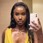 @genevievekurro