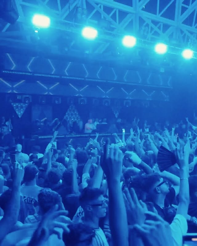 🔰🔥 Wow! @musiconofficial at @cocoricoriccione !! I had been looking forward to this one for a long time, and I was prepared for it to be amazing, but this was mind-blowing. Thank you, Music On, for having me at this special event. A huge thank you to the incredible crowd. Your non-stop energy from start to finish made it magical and something I will never forget ❤️🔛🎥 @elliotxstephens by @joeydaniel_ofc