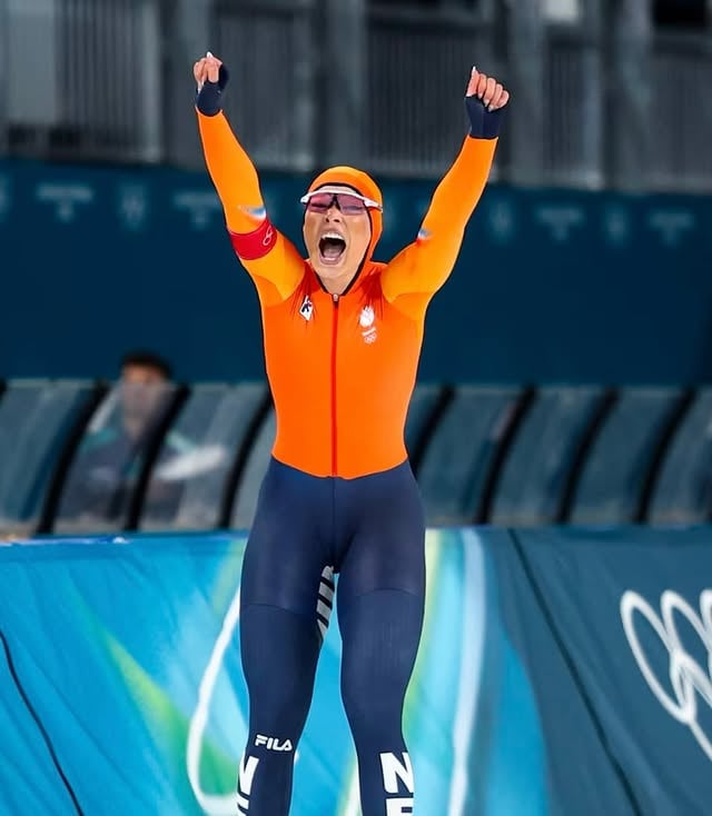 OLYMPIC CHAMPION 1000 METER!!!!!! I can’t believe it!!! 🏆🏆🥇🥇🥇🥇🥇🥹🥹 by @juttaleerdam