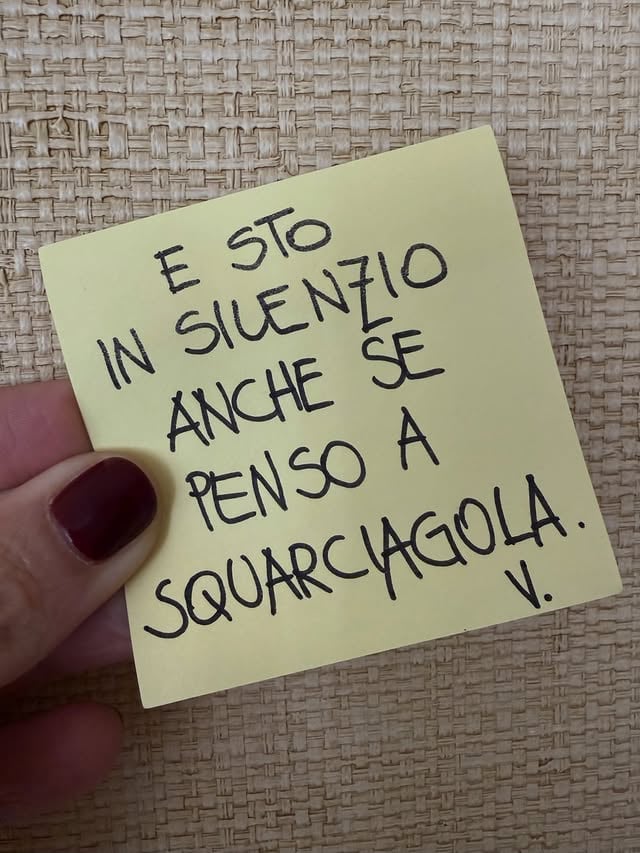 AND I REMAIN SILENT EVEN THOUGH I'M THINKING LOUDLY.#VVPostiT by @vivianavolpicella