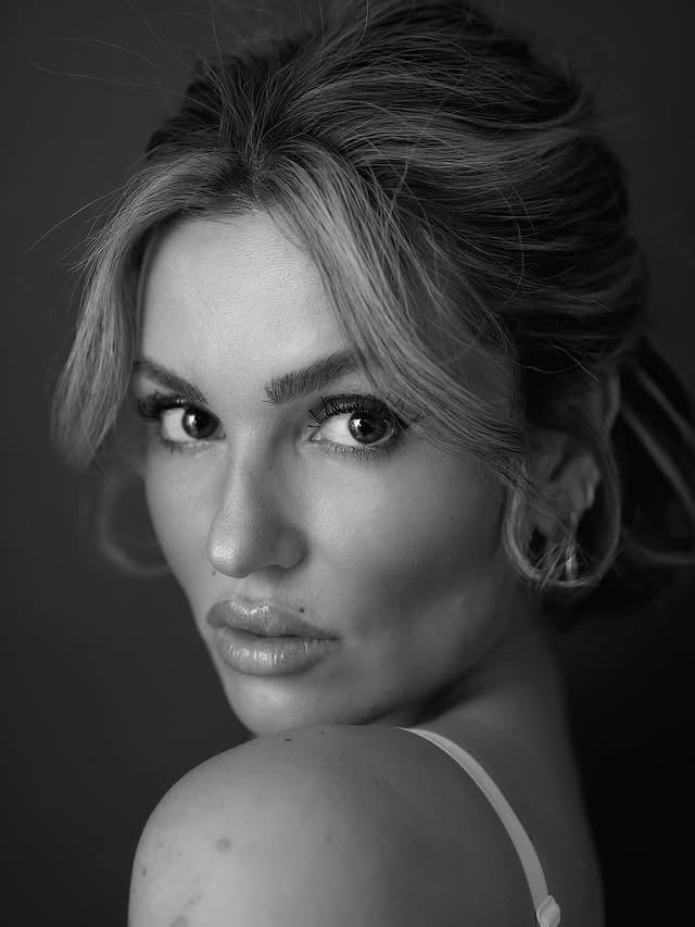 Sometimes all you need is a little cry & your therapist telling you that you are beauty & brain. 🤍shot by @maximilian_steinke *Anzeige #portrait #blackandwhitephotography by @sophieimelmann