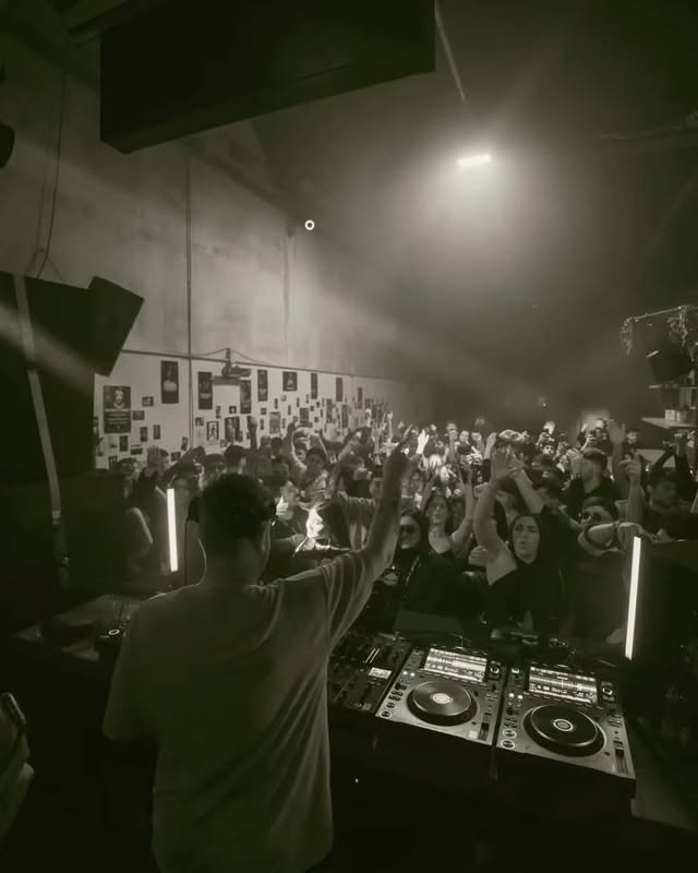 @liefconcept 10 year anniversary in SalernoProper warehouse vibes, amazing crowd and a promoter who really knows how to take care Loved playing hereHope to be back soon ❤️🇮🇹 by @joeydaniel_ofc