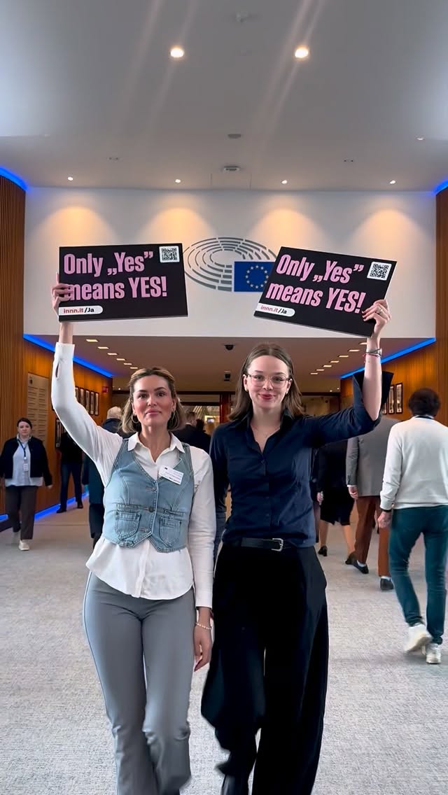 Only „Yes" means YES! ✊🏼❤️‍🔥 Petition unterschreiben in meiner Bio ✍🏼#womenrightsarehumanrights #stopviolenceagainstwomen #europeanparliament by @sophieimelmann