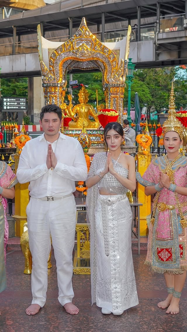 四面佛还愿🙏 🙏🙏今年请了176位舞娘还愿，一定要一年要比一年的多🫶🏼他们的舞狮表演真的太牛了👍🏻 by @amandaseet