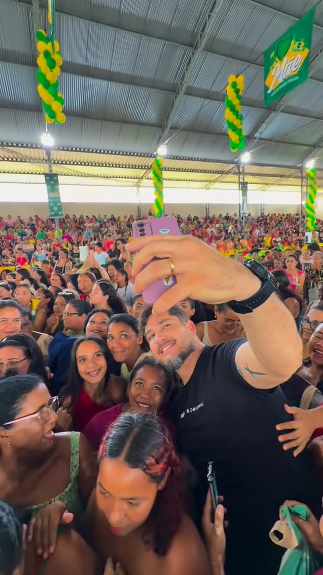 Registro de mais um Dia das Mães especial com as melhores mães do mundo!Muito obrigado a todas as mamães de Tailândia pelo carinho 🫶🏼#tailândiapará #diadasmāes by @laurohoffmann