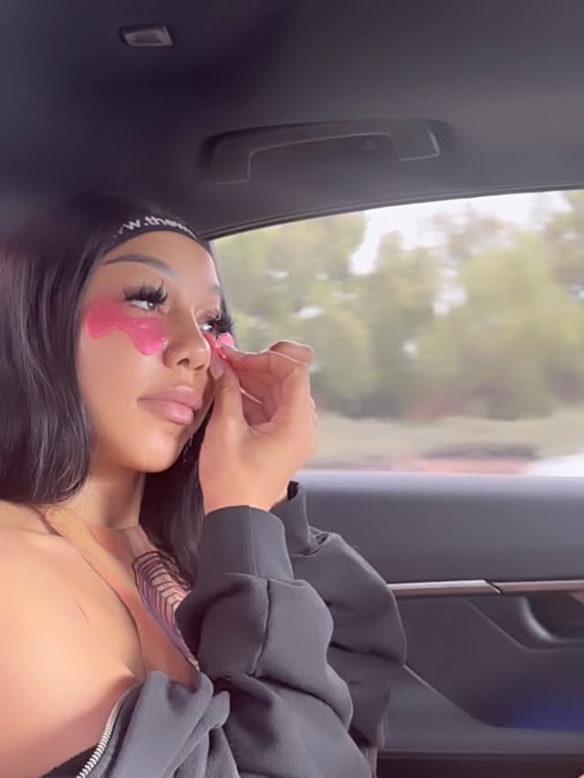 Both our Pretty Glow Beauty CEO’s stepping into Day 1 of Baddies USA: Chapter 2 in Los Angeles wearing Bow & Glow eye patches… because glowing is always the standard 💖✨ @summernoneother @djskyhighbaby by @prettyglowbeautyy