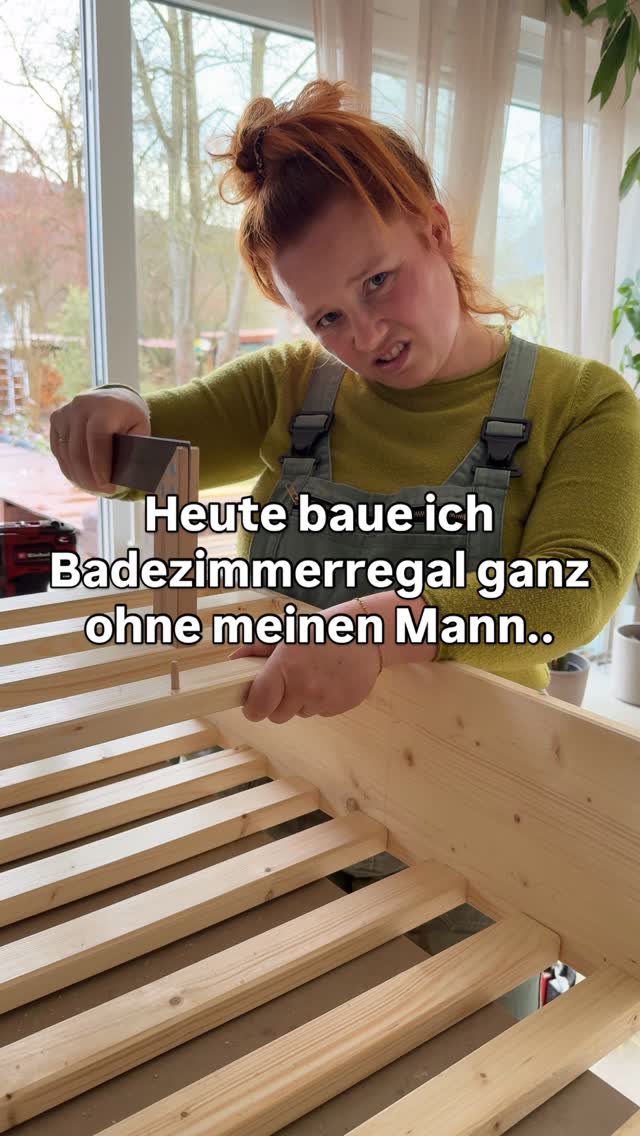 Anzeige | Die Haare sitzen besser als jeder Beton, ganz ohne verkleben – dank dem @isana_rossmann Freezing Power Haarlack. 💪🏼 by @haus_plan_b