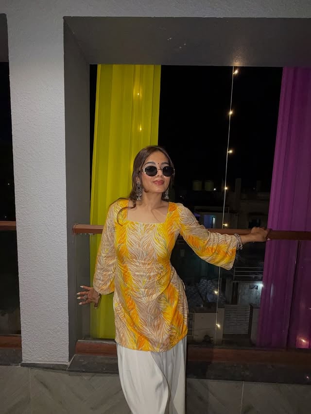 💛 by @_rijakkaur