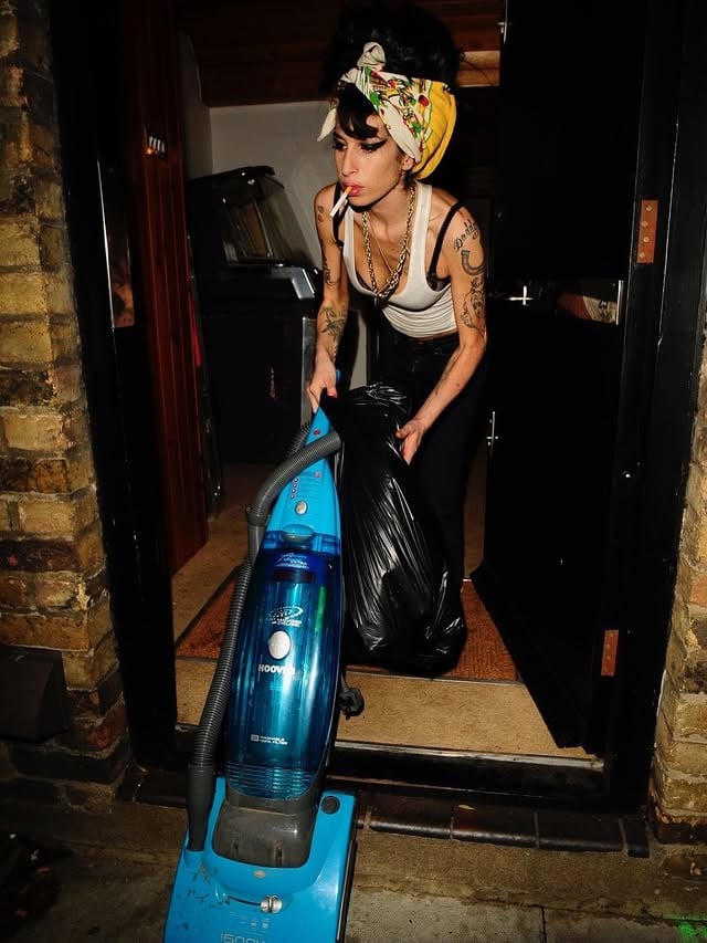 Amy Winehouse, 2008#amy #amywinehouse #foryou #explorepage #fy by @amywinehousecy