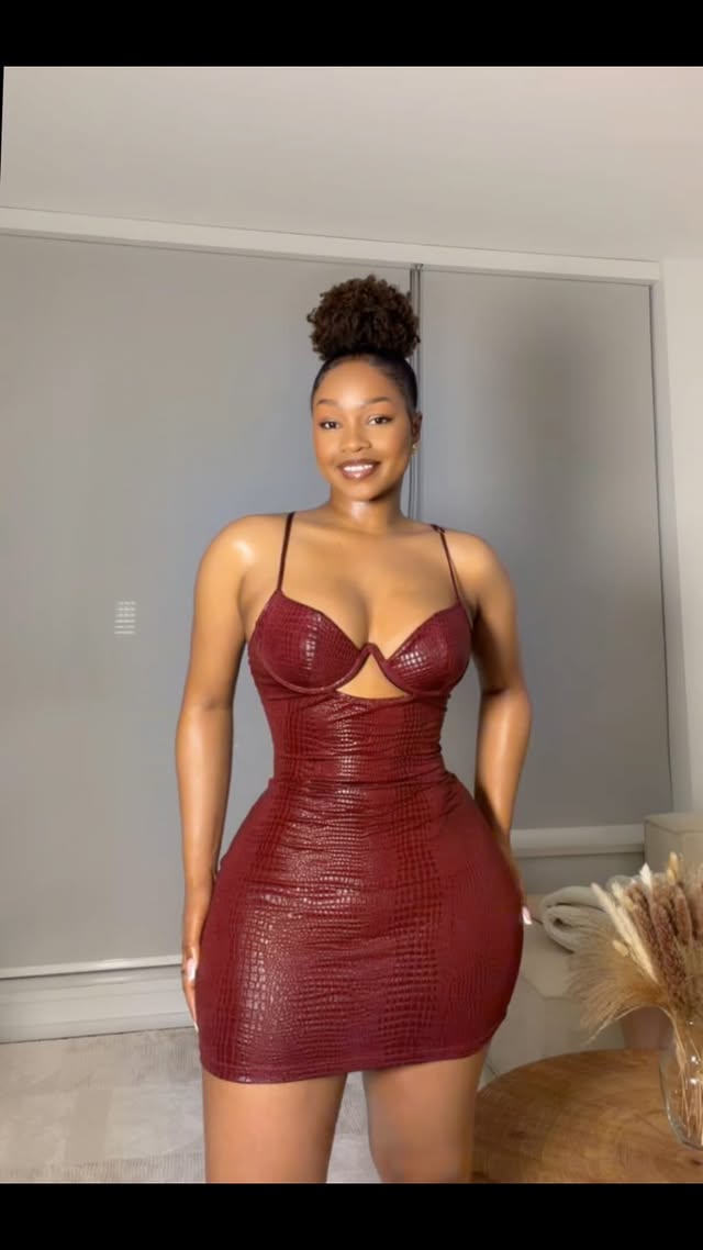 ♥️💋#explore #fyp #dress #vancouver #blackwoman by @monalisa_skawa