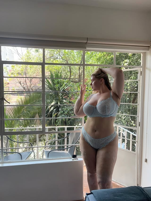 big girl in a big world 🗺️ by @isabelnichollsnall