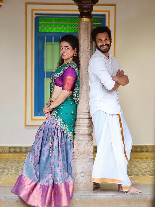 Pavadai Dhavani & punch dialogues Combo !MUA: @makeupandhairbyrehana & @makeoverbyimtiDOP: @reelzbyhemz Jewellery: @sr_wedding_jewel Outfit: @mokshe_rental_destination Location: agaram_palace#Kemy #Kuraishi #HiMovie by @kemy_insta_official