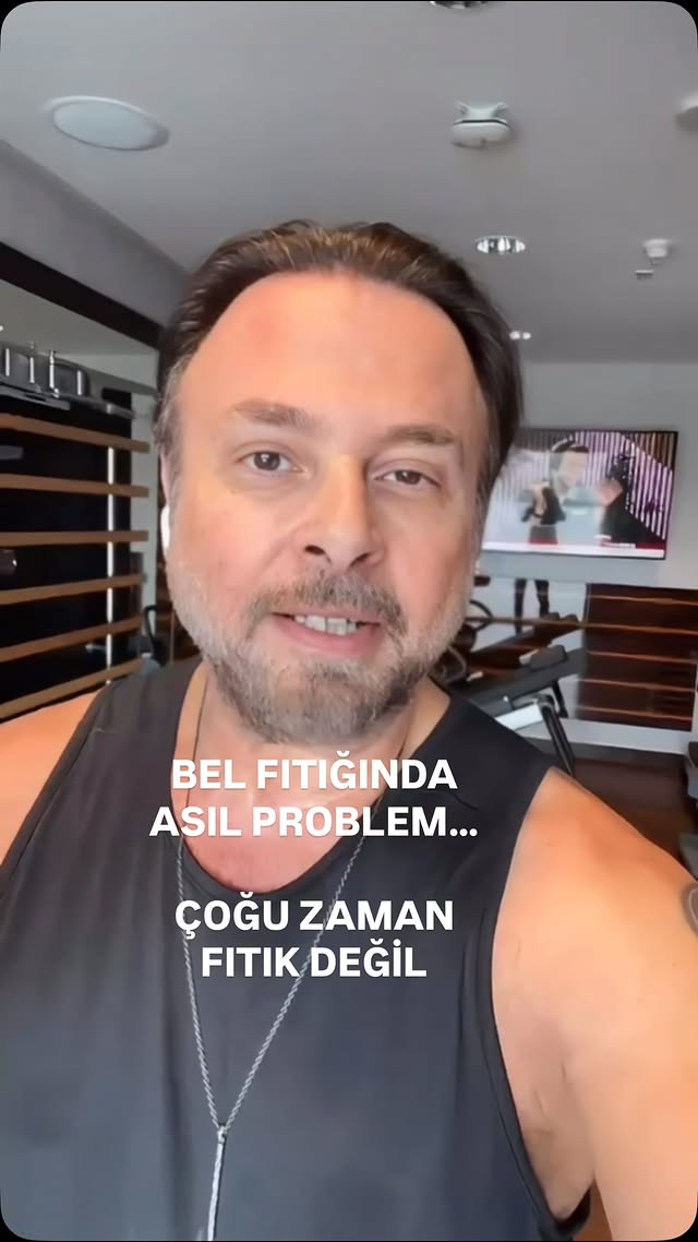 Bel fıtığında bazen problemi büyüten şey… fıtığın kendisi değil, hareketsizlik oluyor.#belfıtığı #belağrısı #omurgasağlığı #ağrıtedavisi #boyunağrısı