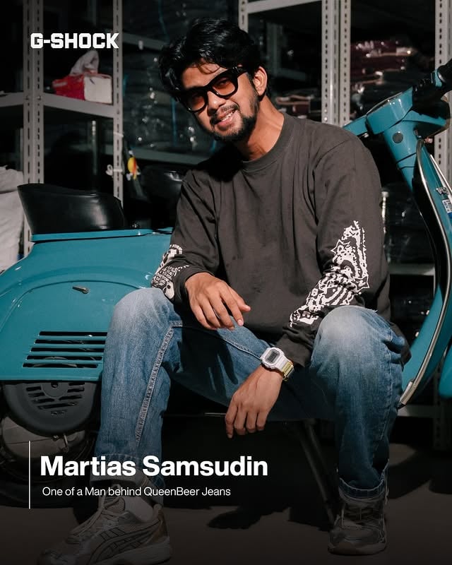 Martias (@martiasqb) mengenakan G-SHOCK DW-5600MNC-7A8, jam tangan ikonik dengan kombinasi warna abu-abu dan kuning neon yang menggunakan magnetic lock dan strap yang unik⁣.⁣#CASIO #GSHOCKINDONESIA #DW5600MNC #DW5600MNC7A8⁣⁣⁣⁣⁣⁣ by @casiostore_id