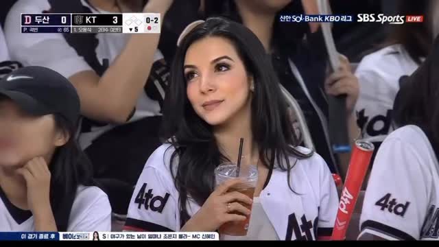 ⚾️🤣 se parece o no? Jugando con IA 🤭divinas esas cejas 🙂‍↕️ las necesito by @mishmurga
