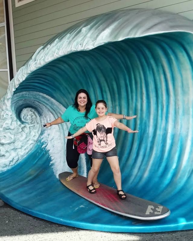 feliz dia das mães pra ela,que nunca soltou minha mão nem por um segundo.cada dia que passa eu te amo mais.obrigada por enfrentar todos os desafios ao meu lado com um sorriso no rosto.sua força é, e sempre vai ser,minha maior inspiração. ♥️ by @luara