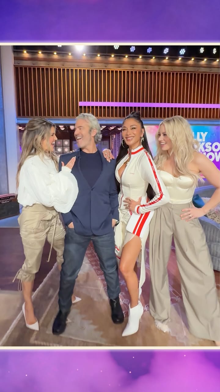 Time to loosen up those buttons, babe! 🤩 by @pussycatdolls