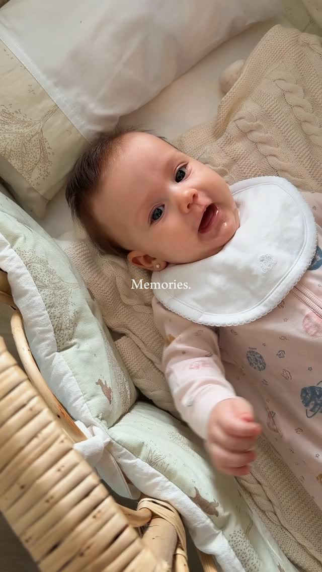 Pilar y sus momentos con @elemi.boutique 🥹