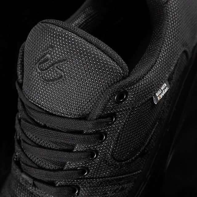 The Accel Kevlar is available today in store and online at 12PM EST✨✨✨ @esskateboarding by @laborskateshop