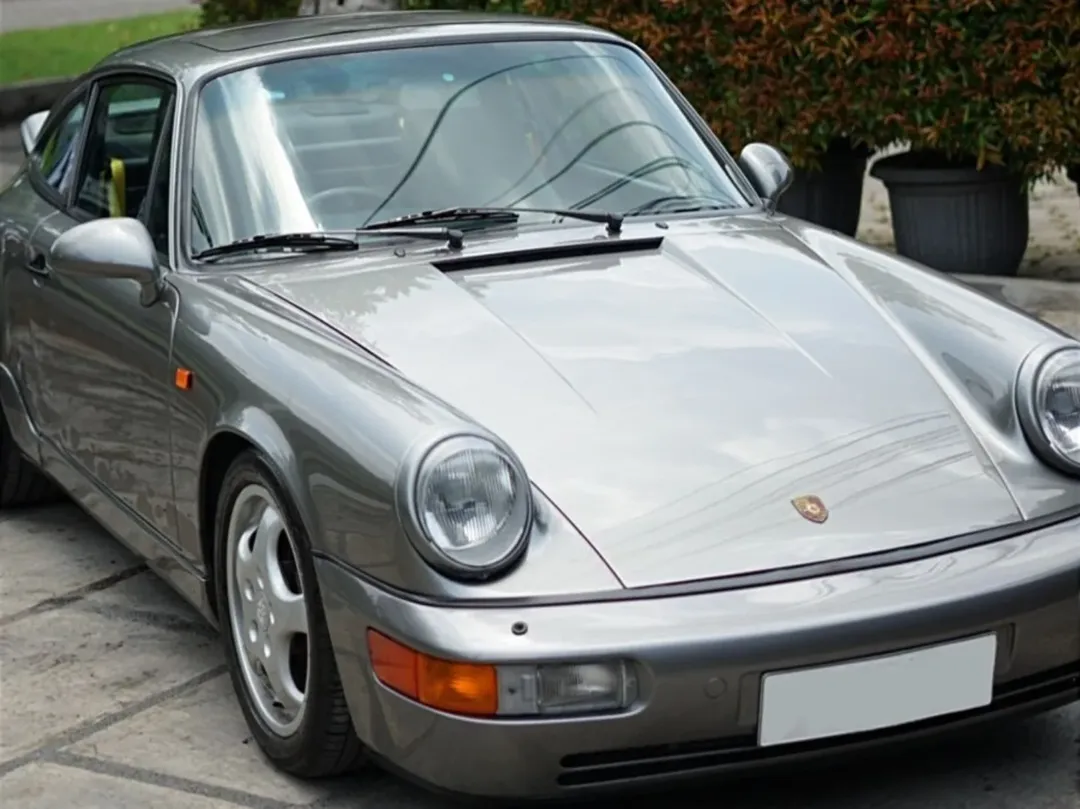 Jual Mobil :Porsche 964 C4 Year 1991Manual Transmission Electric Sliding RoofBlaupunkt Head Unit Original Not ConvertLocation : Surabaya PRICE : BY REQUESTWHATSAPP : 085894464783#garasiklasik #jual964 #jualporsche964 #jualporsche964c4 #jualporsche by @garasi.klasik
