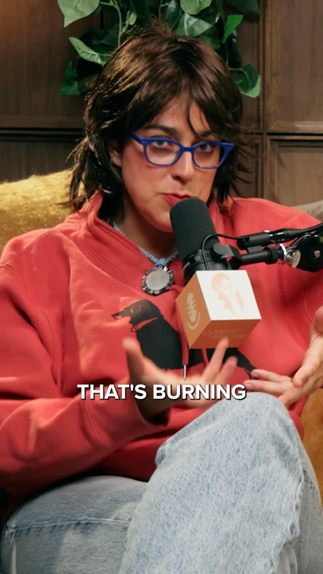 Typical New Englandahhhh. Bury Teresa beneath the clambake! That’s her only wish!Watch our aunts take over the pod, @smosh by @filmingamanda