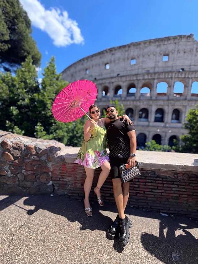 Counting sunsets before we start counting kicks at 3 a.m. 😅👶🏻🌝 #italy #colosseum #wonderoftheworld #rome #babymoon🌛 by @theaishwaryasahgal