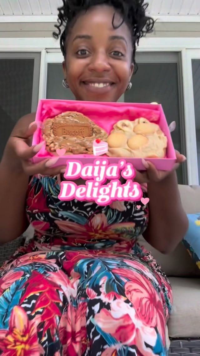 Jacksonville friends with a sweet tooth 👀🍓✨Had the chance to try some treats from @delightsbydaija and listen… there wasn’t a miss 😮‍💨🍪From mocktails to cookies to mini cakes 🔥 If you’re local, definitely give her a follow! Ready to order? Send her a DM or click the link in her bio 💕#JacksonvilleFoodie #JaxFoodie #JacksonvilleDesserts #SupportLocalJa by @comewithkira