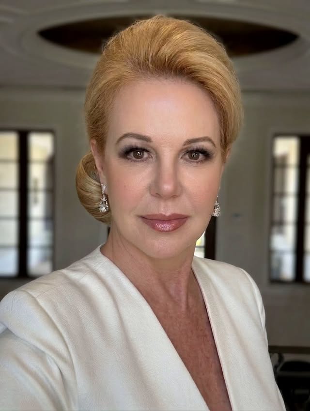 Frente a la incertidumbre del presente y los ecos del pasado, la mirada del alma siempre debe apuntar a la fe, pues en ella reside la garantía inquebrantable de un mejor mañana!!!Con los ojos fijos en la esperanza, cada obstáculo se convierte en un peldaño y cada noche es la antesala de un nuevo amanecer lleno de posibilidades!!!Que la fe siempre nos inspire!!!Buenas noches mis amigos!!! by @amigos_irene_saezconde