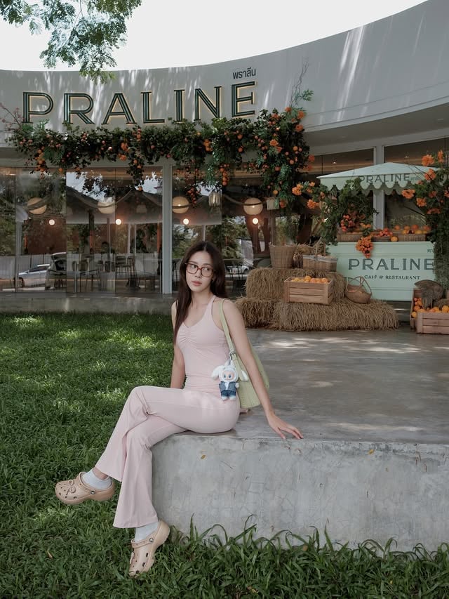girl therapy : pilates & brunch ♥︎#BrunchAndFlowByPraline#PralineCommunity by @toonpimpav