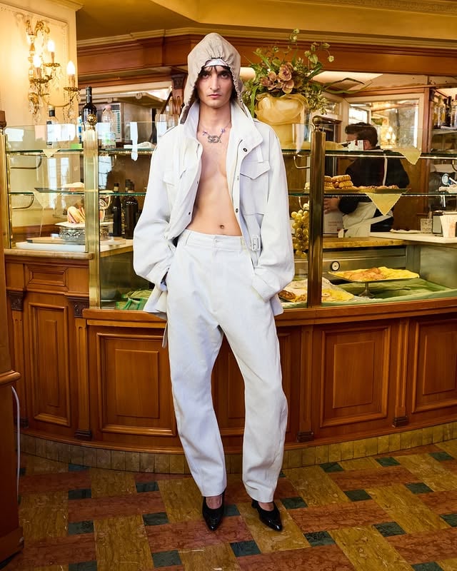 Look #18 from the Vivienne Westwood Spring-Summer 2026 MAN collection.#VWSS26 by @viviennewestwood
