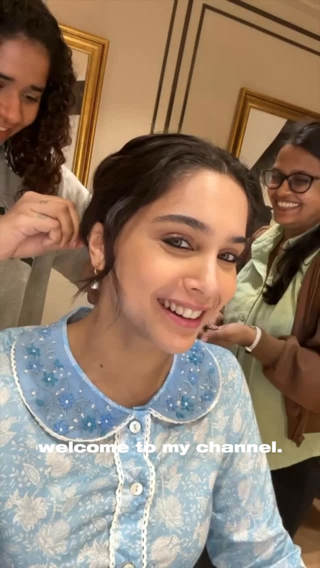 #MainVaapasAaunga crew ♡ Jiya,but Jiya will always ♡ Keenu!! 🥹✨Releasing in cinemas on 12th June. by @sharvari