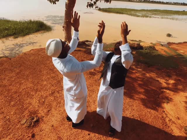 Maulana out now on YouTube @sulwizzy got me on this Happy arfat enjoy good music 🙏🏽 🎥 @runboi_visualz @runboi_thecreator by @mr442_