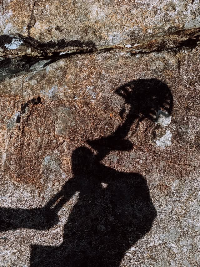 Nina Caprez (@ninacaprez) brought her unmatched experience on some of the world’s biggest walls to Langdale for a unique climbing workshop. We built confidence on the sharp end while focusing on movement, decision making, gear judgement, all while Nina shared stories from her many bold ascents.📸: @lenadrapella by @arcteryxacademy