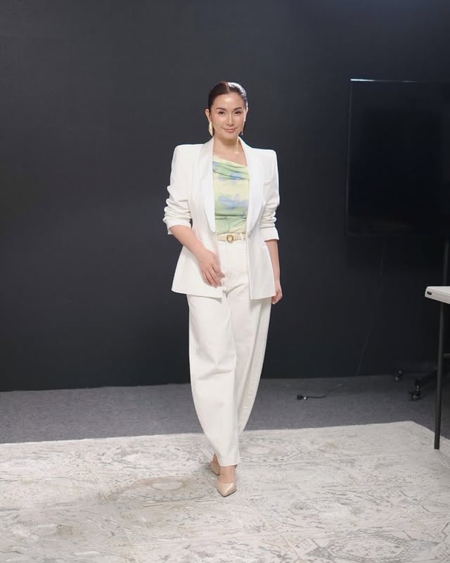 @marieltpadilla x @chefaybsparagisph 🌱 #styledbyegarivera Make up @ann.tinaj Hair @archairstyle by @marieltpadilla