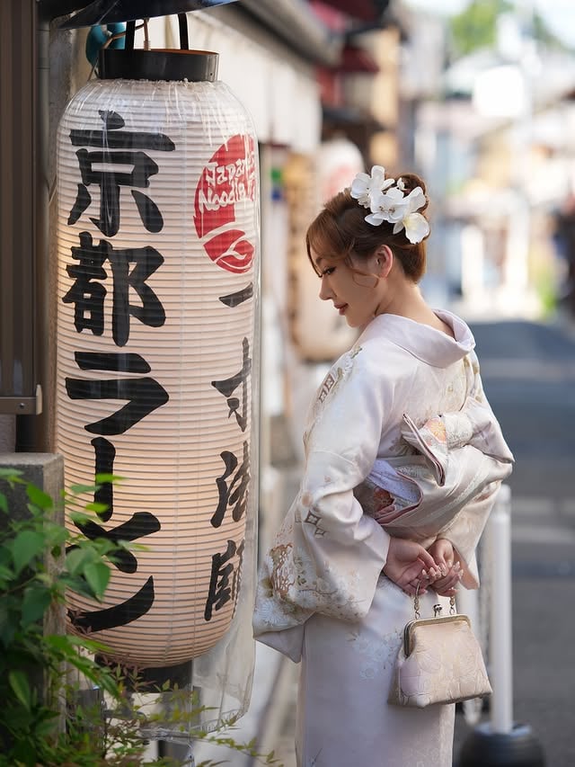 優しい着物、大好きです🌸💅🏻👛 by @elena1201