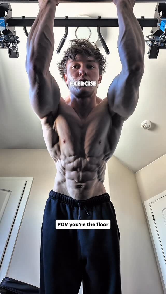 Good alternative if you don’t have an ab wheel. Comment 🔥 and share if you wanna see more vids like this 
-
Using @thekalo.app to track my cals 
-
#abworkout #abs #sixpack #shredded #fitness