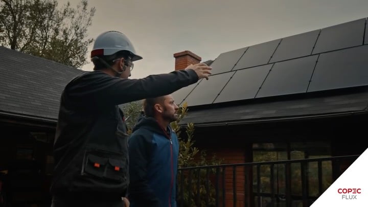 Así se vive un día energizado con Copec Flux☀️⚡Proyecto solar a la medida: paneles solares, baterías y cargador Voltex.¿Y tú, qué estás esperando para vivir la libertad energética?Conoce más en www.copecflux.cl by @copec_cl