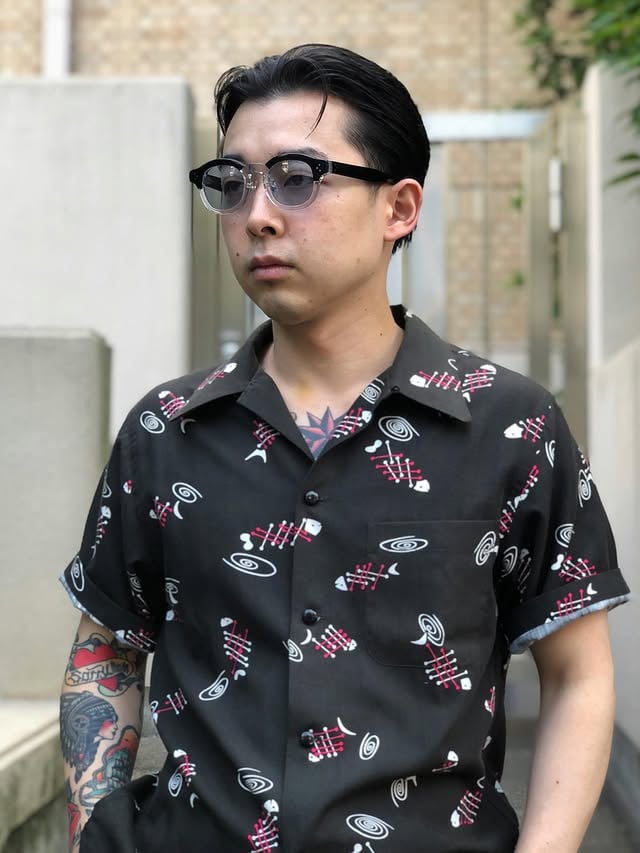 【New Arrival】DEF-016 EyewearCOLOR:BROWNDEMI,BLACK&CREAR鯖江の職人たちによるハンドメイドの眼鏡シリーズに新型が登場。⁡手作業で丁寧に作られたアセテート製の眼鏡。適度な重厚感としっくりくる質感。⁡また日本人に合わせたサイズ感なので、日常で快適にお使い頂けます。⁡専用のケースが付きます。⁡是非お試しください。⁡⁡⁡⁡⁡⁡⁡⁡⁡⁡#drybones #vintagestyle #vintage #50s #ドライボーンズ by @drybones_tokyo