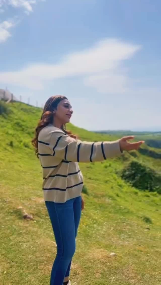 ആരോടും മിണ്ടിടാതെ നീ പോകെ ഭാവുകങ്ങൾ നേർന്നിടാം നൊമ്പരത്തോടെ 🎼🎼🎼🎼🎼🎼🎹🎹🎹.....❤️‍🔥🎵🎵🎙️♥️♥️♥️📸 @rinkutomy Editing @rimiyism 👍 by @rimitomy