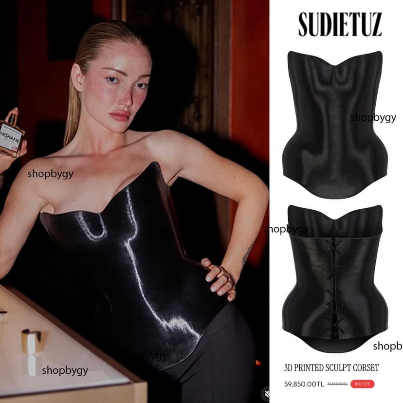 Danla ortalığı yaktı, konseye 10/10 diyorum 🔥🔥
Eminim ki korseyi başka ünlülerin üzerinde de göreceğiz 🖤

#danlabiliç #sudietuz #reklamdeğil #takip