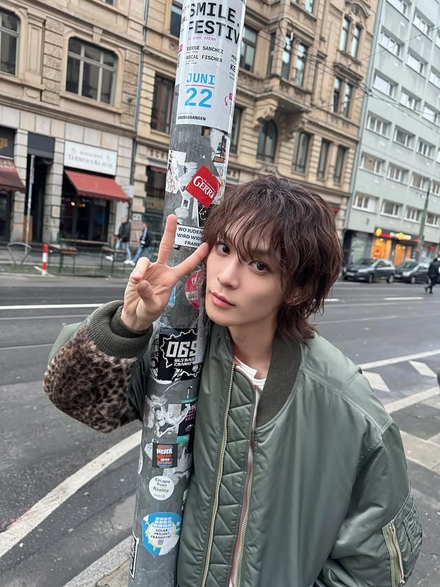 .✌️しがち。笑何枚目が好きー？ by @shunya_kaneko