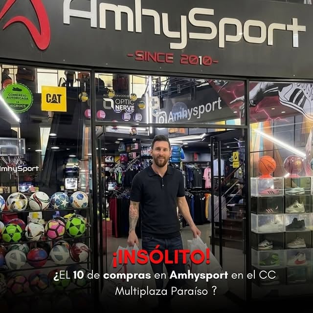 Confirmado: El más grande de todos compra en AmhySport. 😉🔥Los envidiosos dirán que es IA, Bueno... tal vez los haters digan que sí, ¡pero nosotros elegimos creer! 🤫🤣Leo buscaba ropa para entrenamiento en la tienda deportiva más grande del oeste de Caracas.Si quieres estar a la altura del 🐐 GOAT, sabes donde nos puedes encontrar📍Somos tienda fisica en el C.C. Multiplaza ParaísoCaracas*Aceptamos todo tipo de pagos.DeliveryEnviamos a Toda Venezuela.Lunes a Domingo de 10:30am a 7:00pm#tiendadeportiva #amhysport #caracasvenezuela #cashea #messi by @amhysport_oficial