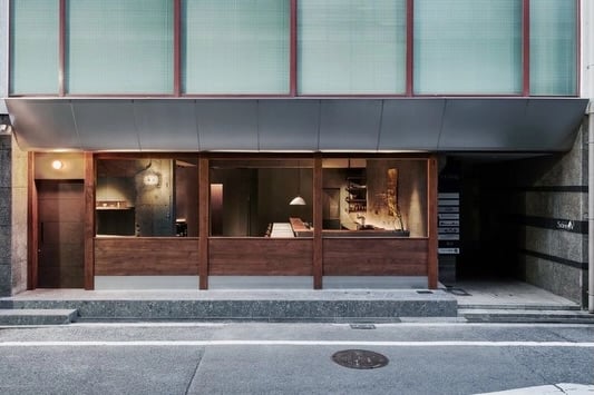 【bettei_nakago】Location: SOPHIA NEXT Bldg. 1F, 1-3-2 Shinsaibashi-suji, Chuo-ku, Osaka-shi, Osaka, JapanPrincipal use: RestaurantClient: IndividualCompletion: 2020Architects: designground55 @kumamoto_seiji Design team: Kumamoto Seiji, Yurika KumeContractor: N.M Architectural StudioLighting plan: FUJICOSpecial plasterer: IchidoPhotographs: Hiroki KawataConstruction type: RenovationMain structure: SteelPlanning area: 80.00m²Design term: 2020.08-2020.08Construction term: 2020.09-2020.10【別邸_なかご】所在地：大阪府大阪市中央区心斎橋筋1-3-2 SOPHIA NEXTビル 1階用途：レストランクライアント：個人竣工：2020年設計：デザイングラウンド55担当：隈元誠司、久米優里香施工：N.M建築工房照明計画：フジコー特殊左官：一堂撮影：河田弘樹工事種別：リノベーション構造：鉄骨造計画面積：80.00m²設計期間：2020.08-2020.08施工期間：2020.09-2020.10*TECTUREにプロジェクト投稿してみませんか？投稿はプロフィールのURL https://www.tecture.jp/ から！#tecture #tecturemag @shuhei_yamane @tecture_official by @tecture_official